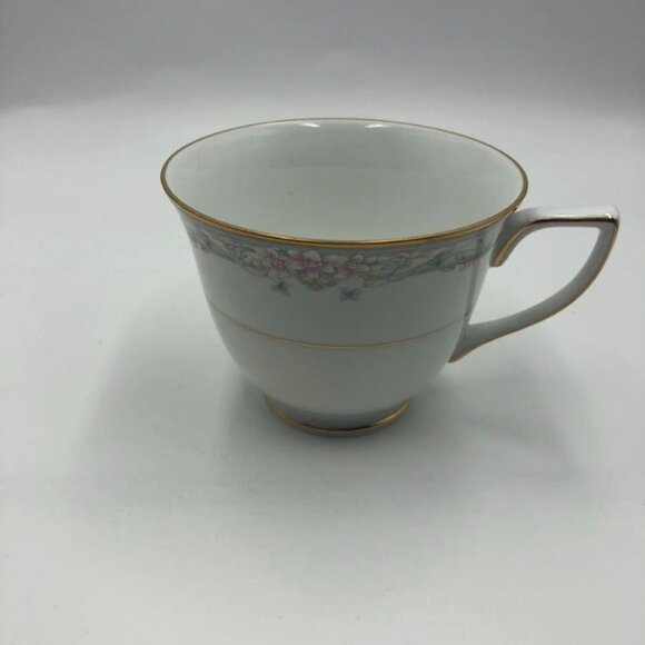 Vintage Mikasa Teacup and Saucer Set Fine China LAC27 Japan Mornay White - Picture 8 of 14